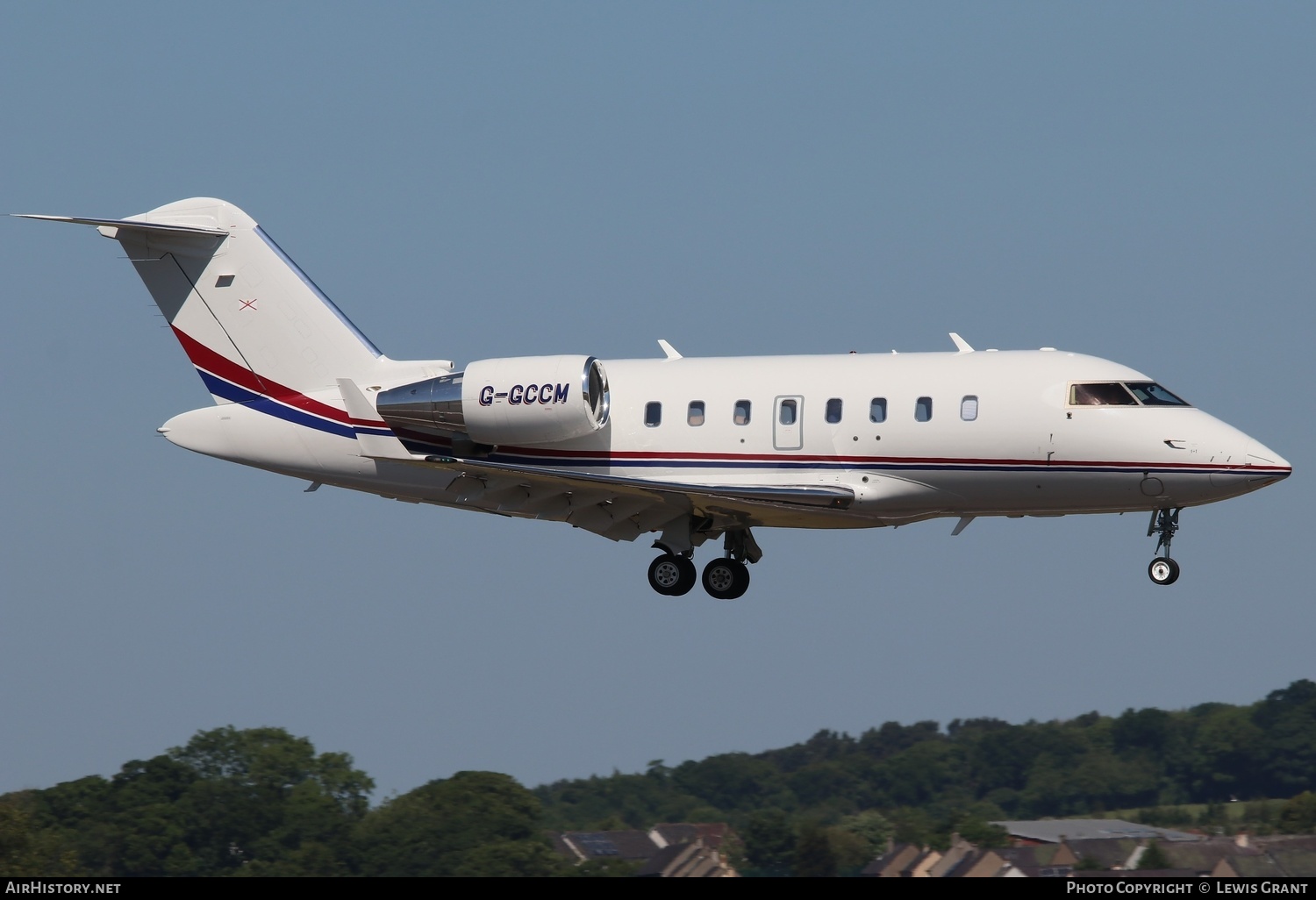 Aircraft Photo of G-GCCM | Bombardier Challenger 650 (CL-600-2B16) | AirHistory.net #582771