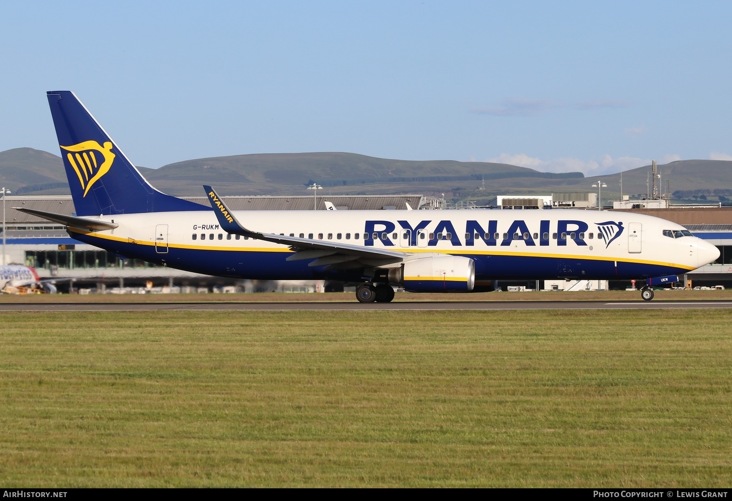 Aircraft Photo of G-RUKM | Boeing 737-8AS | Ryanair | AirHistory.net #582840