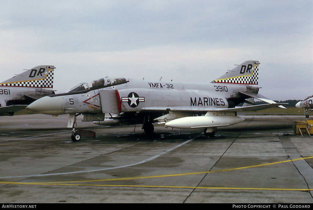 Aircraft Photo of 153910 / 3910 | McDonnell F-4J Phantom II | USA - Marines | AirHistory.net #582943