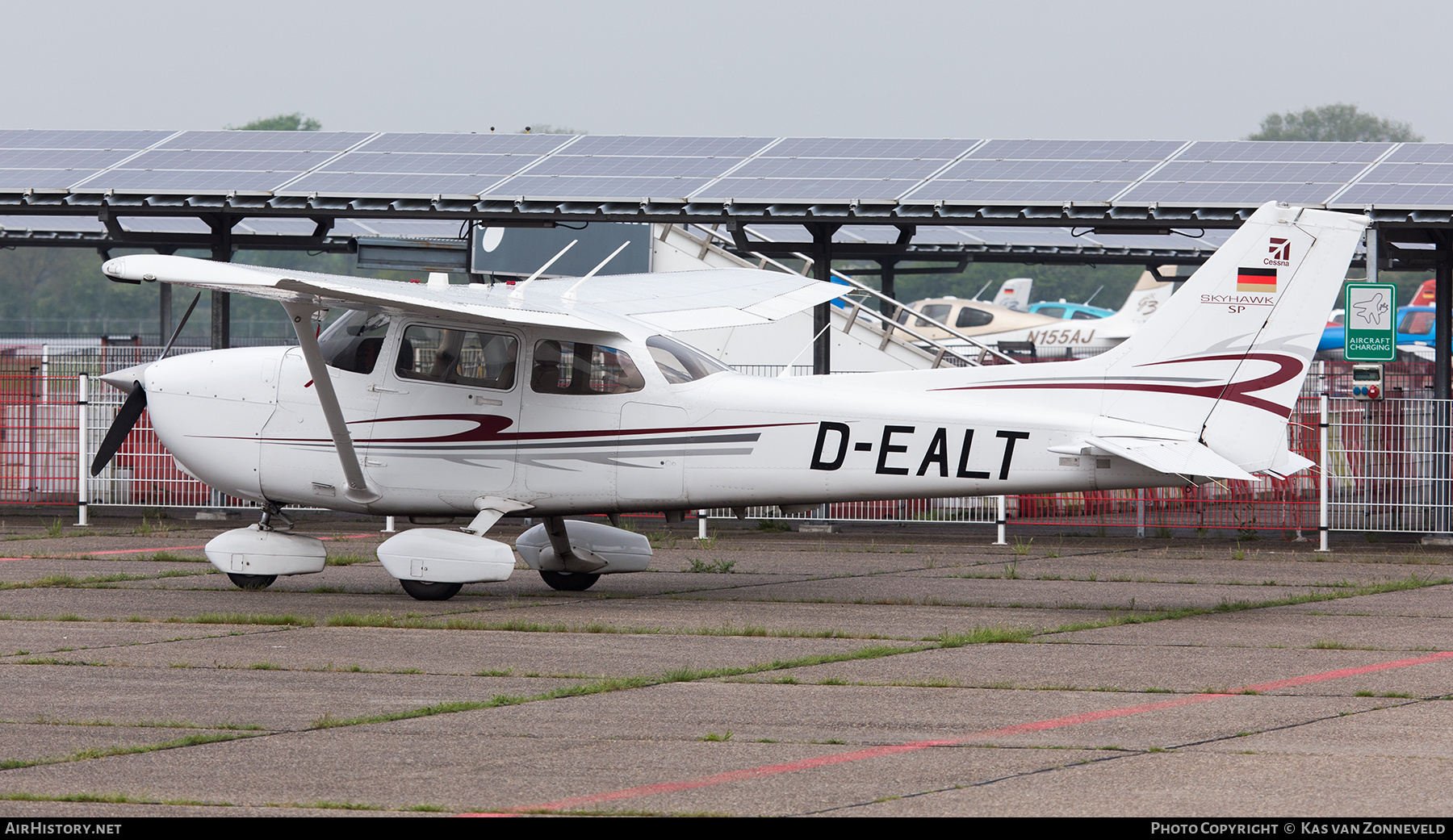 Aircraft Photo of D-EALT | Cessna 172S Skyhawk SP | AirHistory.net #583029