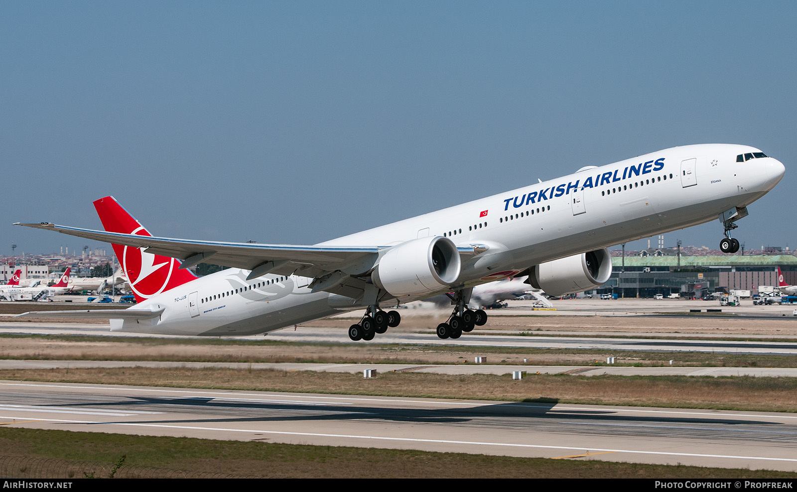 Aircraft Photo of TC-JJS | Boeing 777-3F2/ER | Turkish Airlines | AirHistory.net #583209