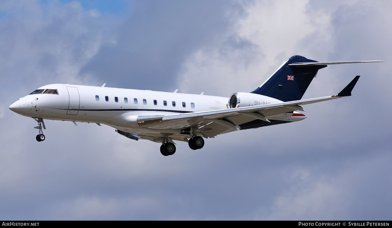 Aircraft Photo of 9H-MAS | Bombardier Global 5500 (BD-700-1A11) | AirHistory.net #583287