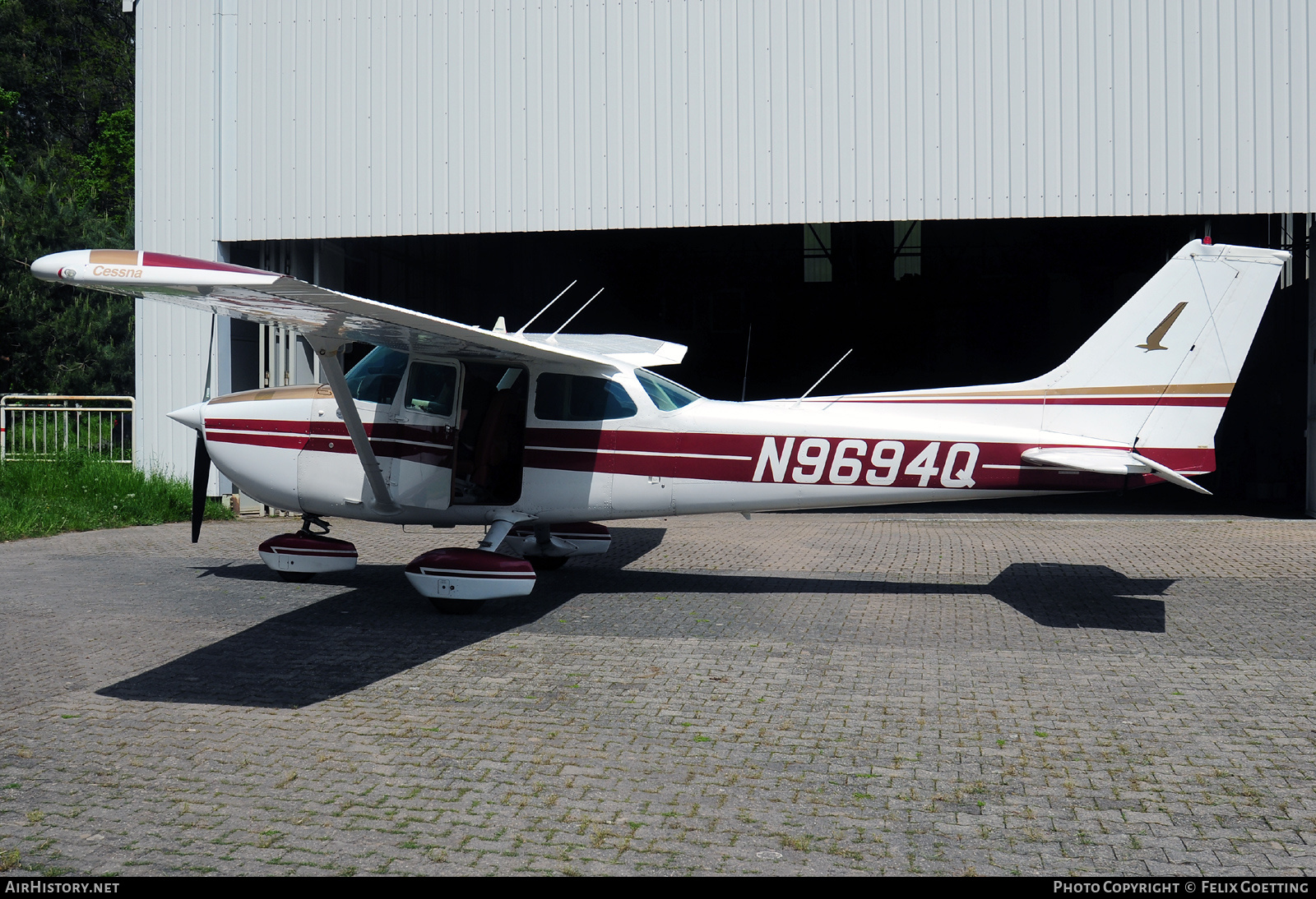 Aircraft Photo of N9694Q | Cessna 172M | AirHistory.net #583379