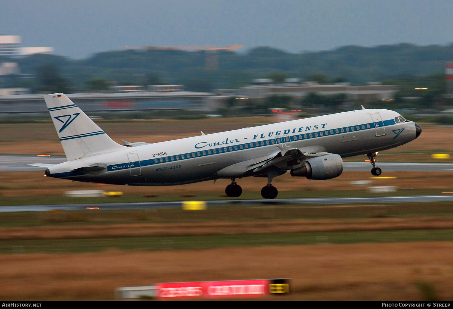 Aircraft Photo of D-AICH | Airbus A320-212 | Condor Flugdienst | AirHistory.net #583387