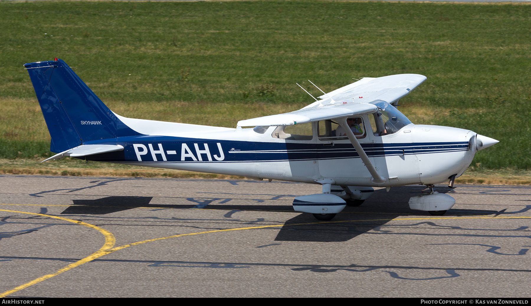 Aircraft Photo of PH-AHJ | Cessna 172P Skyhawk | AirHistory.net #583416