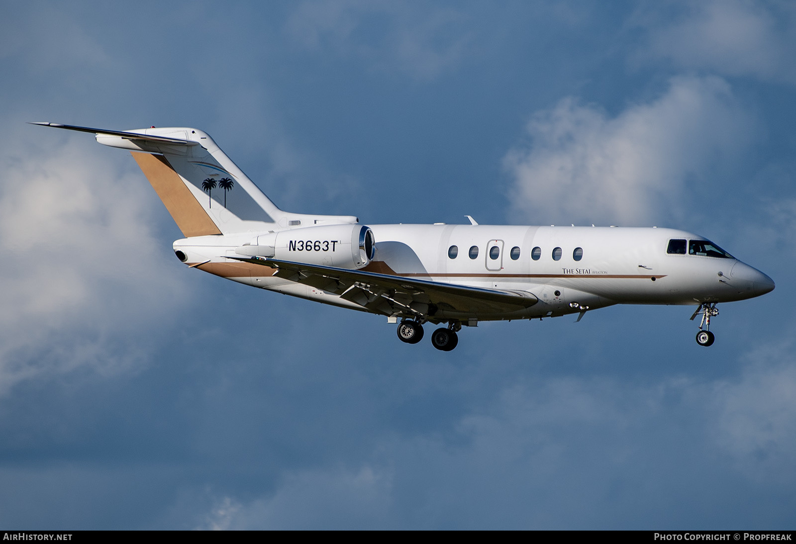 Aircraft Photo of N3663T | Hawker Beechcraft 4000 | The Setai Aviation | AirHistory.net #583452