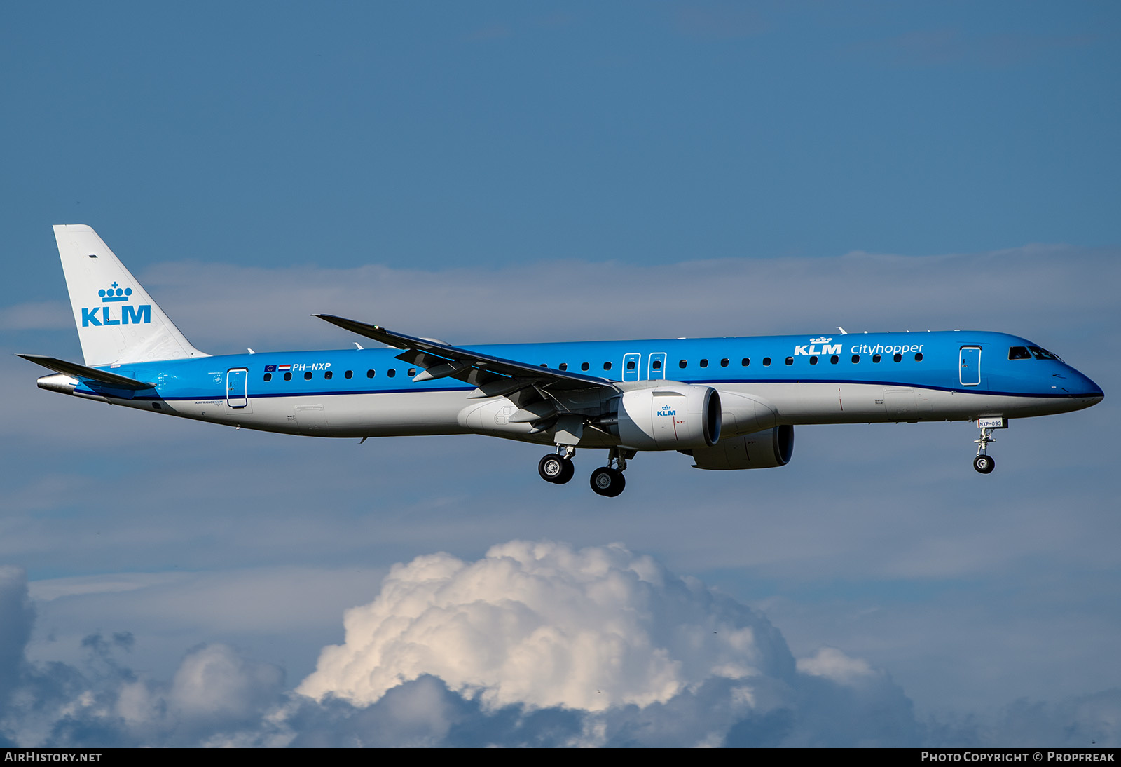 Aircraft Photo of PH-NXP | Embraer 195-E2 (ERJ-190-400) | KLM Cityhopper | AirHistory.net #583456