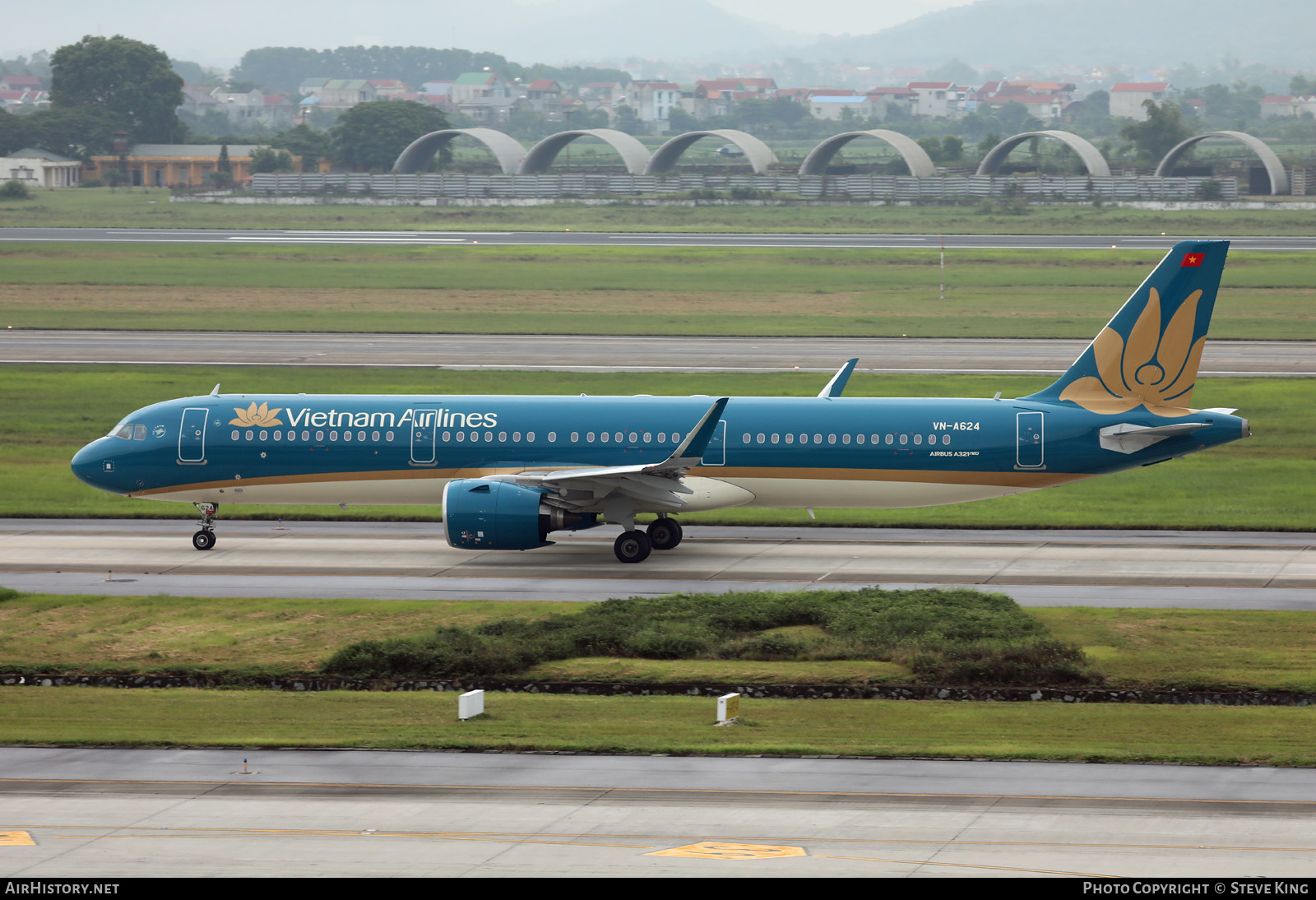 Aircraft Photo of VN-A624 | Airbus A321-272N | Vietnam Airlines | AirHistory.net #583516