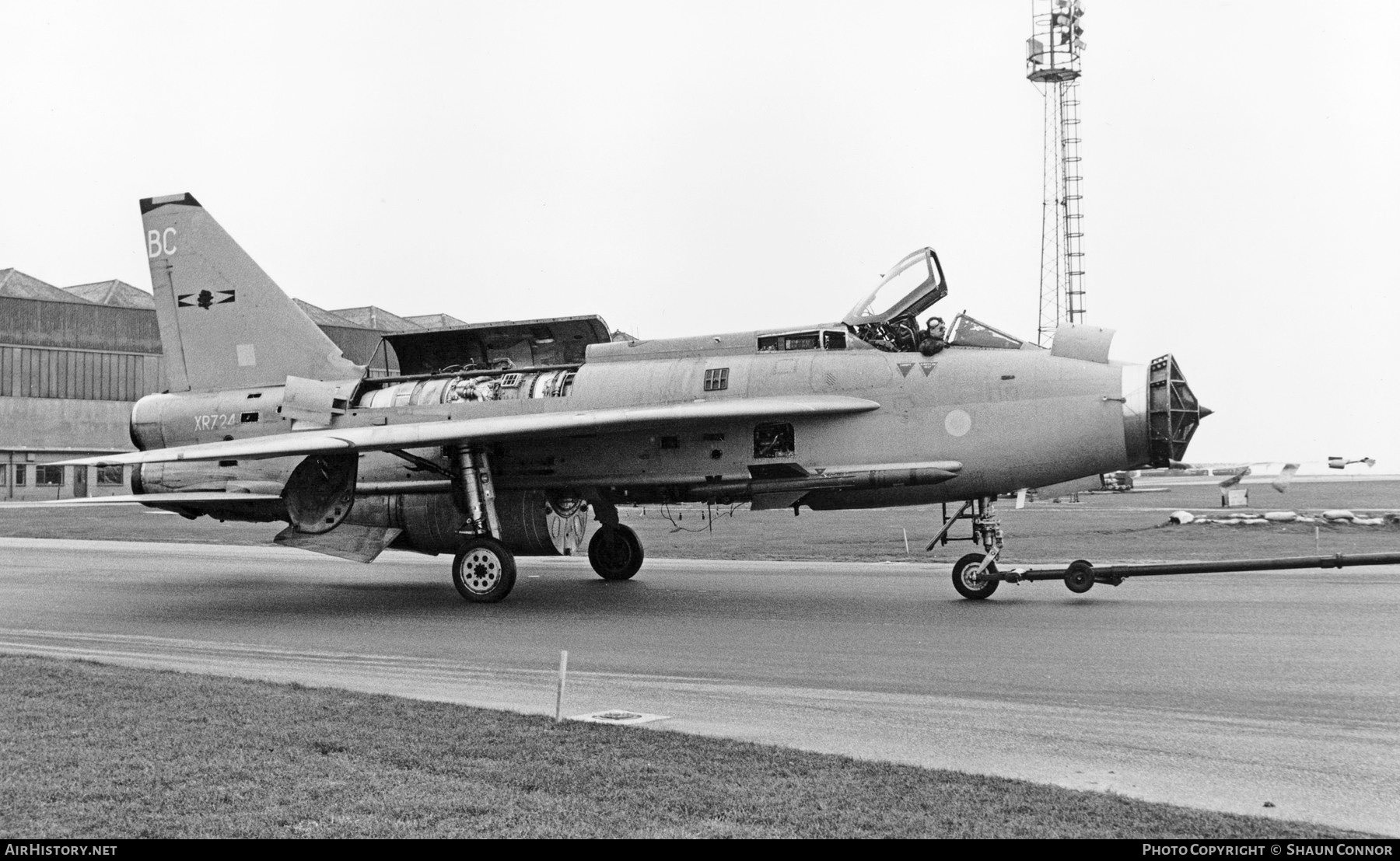 Aircraft Photo of XR724 | English Electric Lightning F6 | UK - Air Force | AirHistory.net #583571