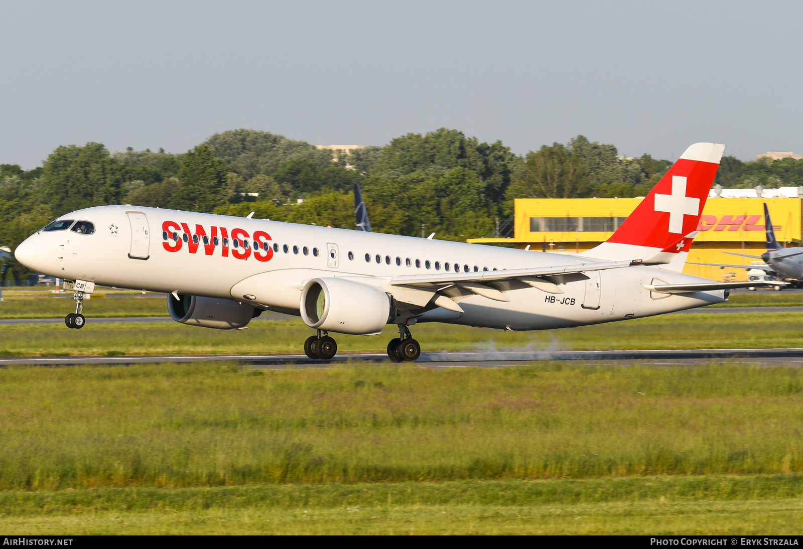 Aircraft Photo of HB-JCB | Bombardier CSeries CS300 (BD-500-1A11) | Swiss International Air Lines | AirHistory.net #583575