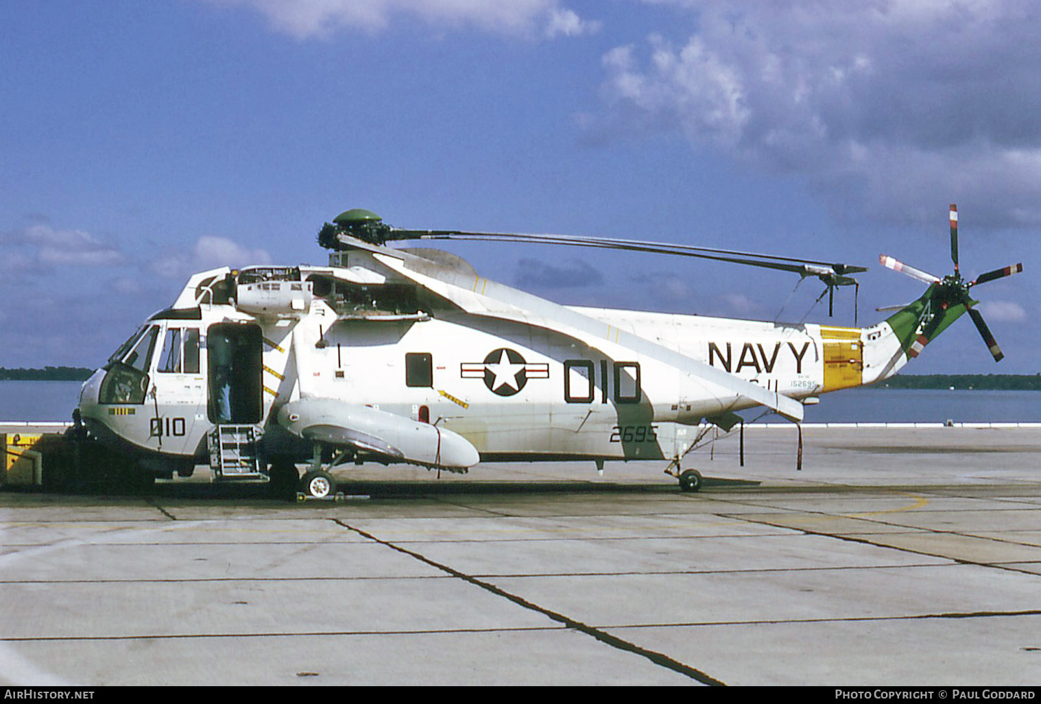 Aircraft Photo of 152695 / 2695 | Sikorsky SH-3G Sea King (S-61B) | USA - Navy | AirHistory.net #583606
