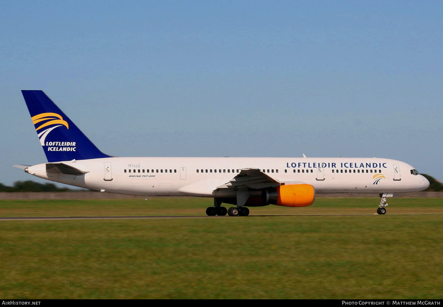 Aircraft Photo of TF-LLZ | Boeing 757-225 | Loftleidir Icelandic | AirHistory.net #583728