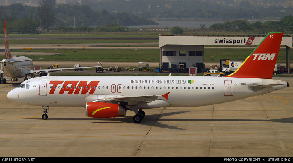 Aircraft Photo of PR-MBC | Airbus A320-232 | TAM Linhas Aéreas | AirHistory.net #583737