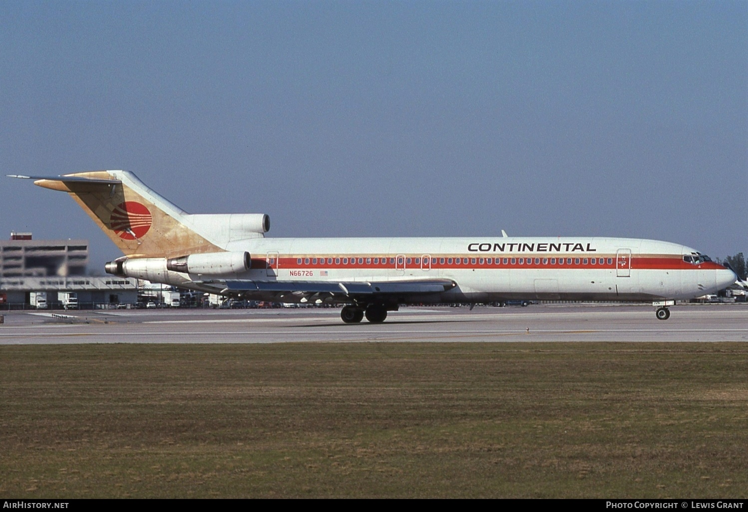 Aircraft Photo of N66726 | Boeing 727-224/Adv | Continental Airlines | AirHistory.net #583749