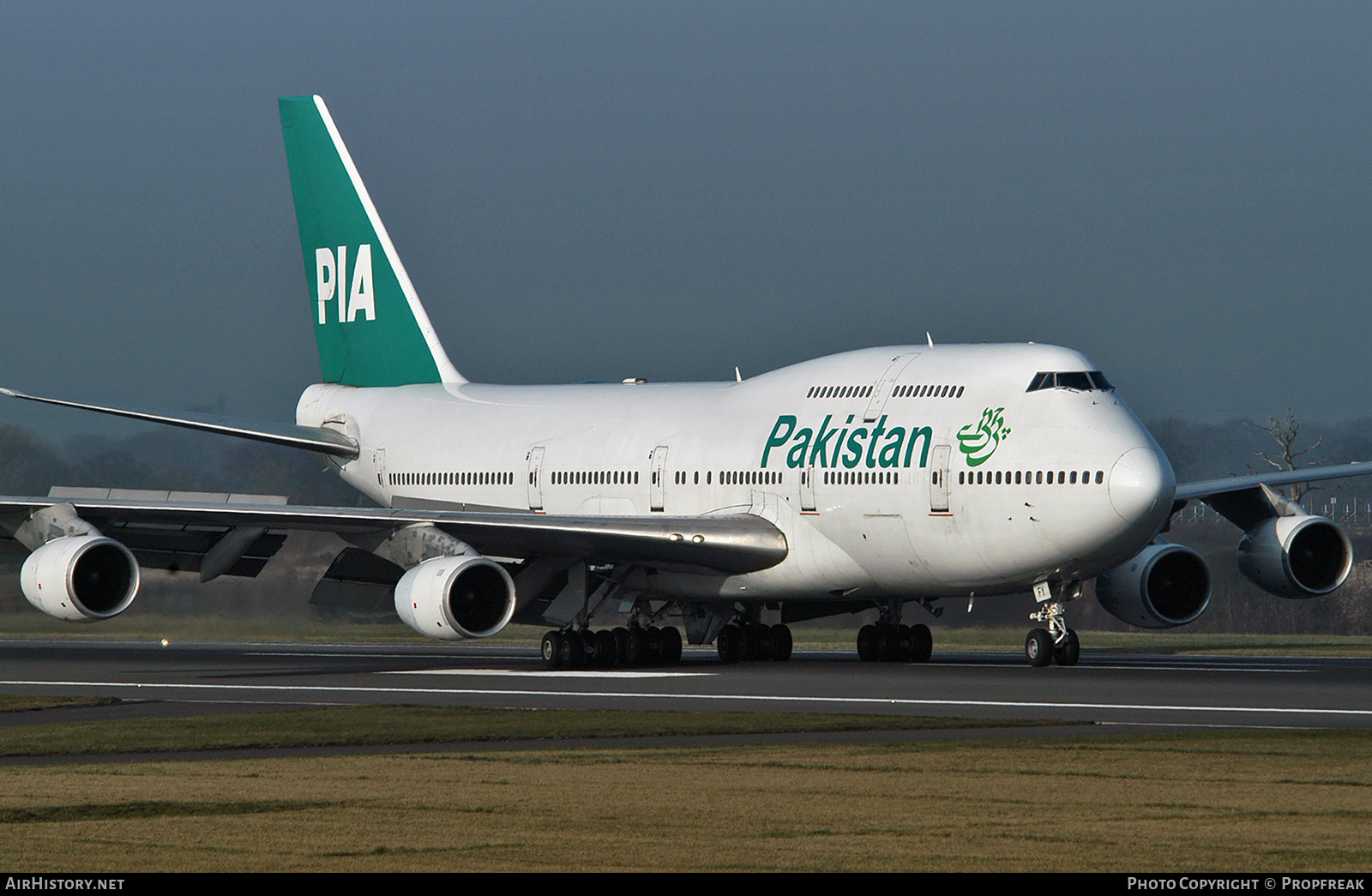 Aircraft Photo of AP-BFY | Boeing 747-367 | Pakistan International Airlines - PIA | AirHistory.net #583975