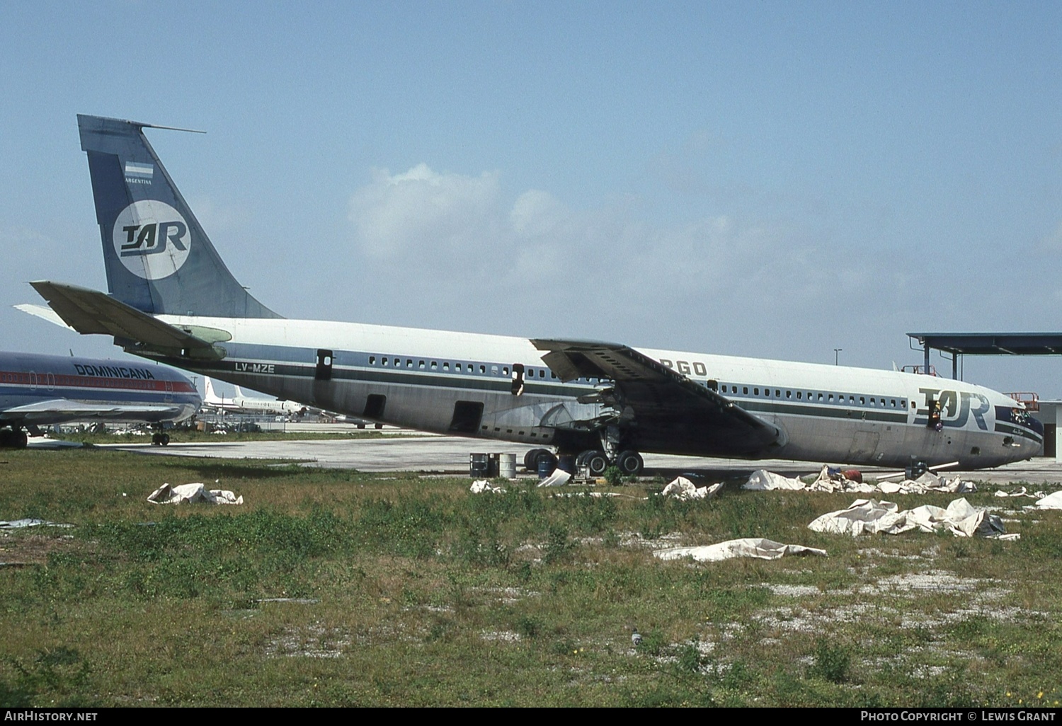 Aircraft Photo of LV-MZE | Boeing 707-338C | Transporte Aereo Rioplatense - TAR | AirHistory.net #584066