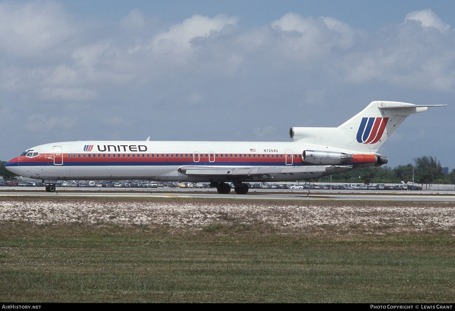 Aircraft Photo of N7254U | Boeing 727-222/Adv | United Airlines | AirHistory.net #584067