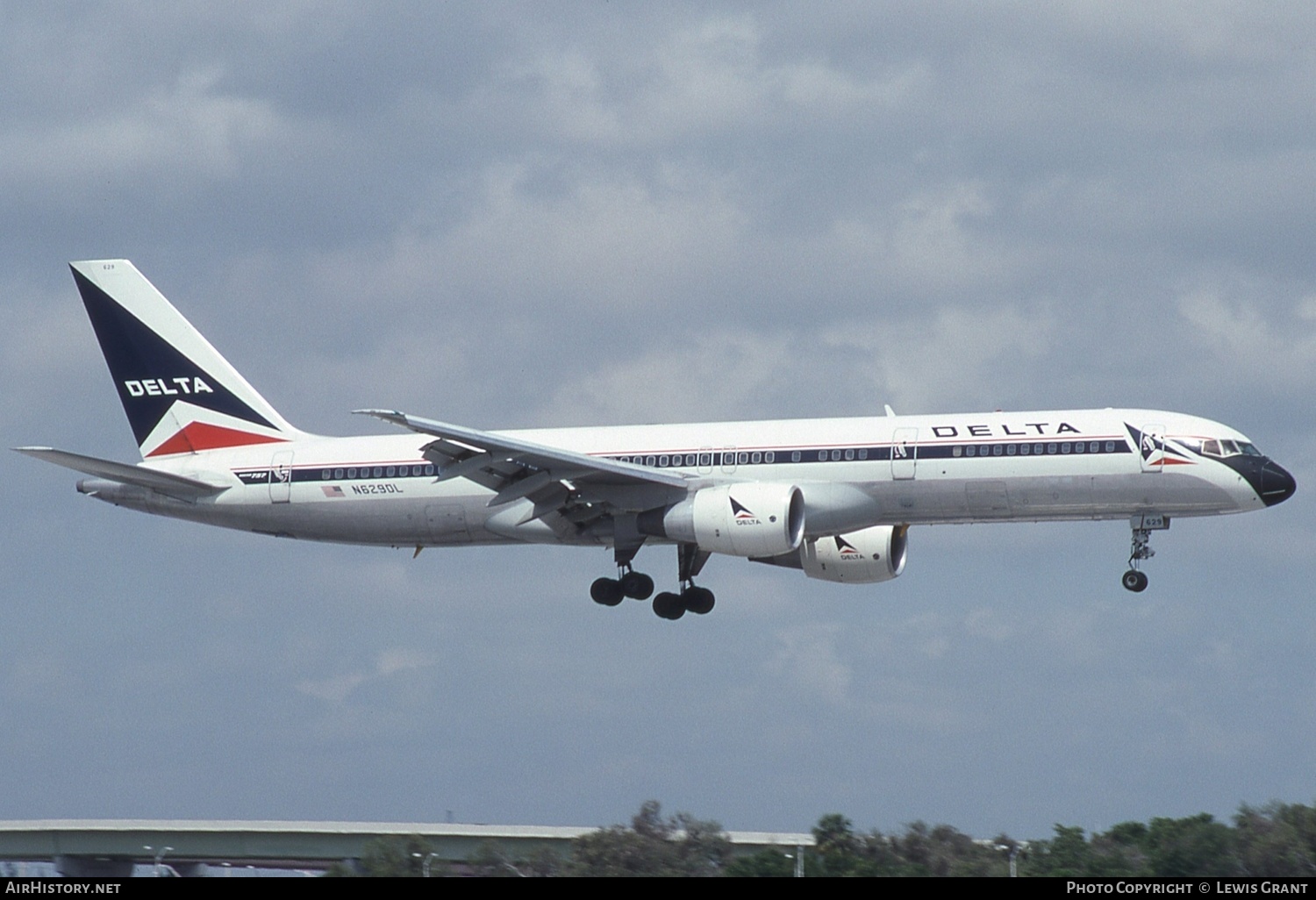 Aircraft Photo of N629DL | Boeing 757-232 | Delta Air Lines | AirHistory.net #584202