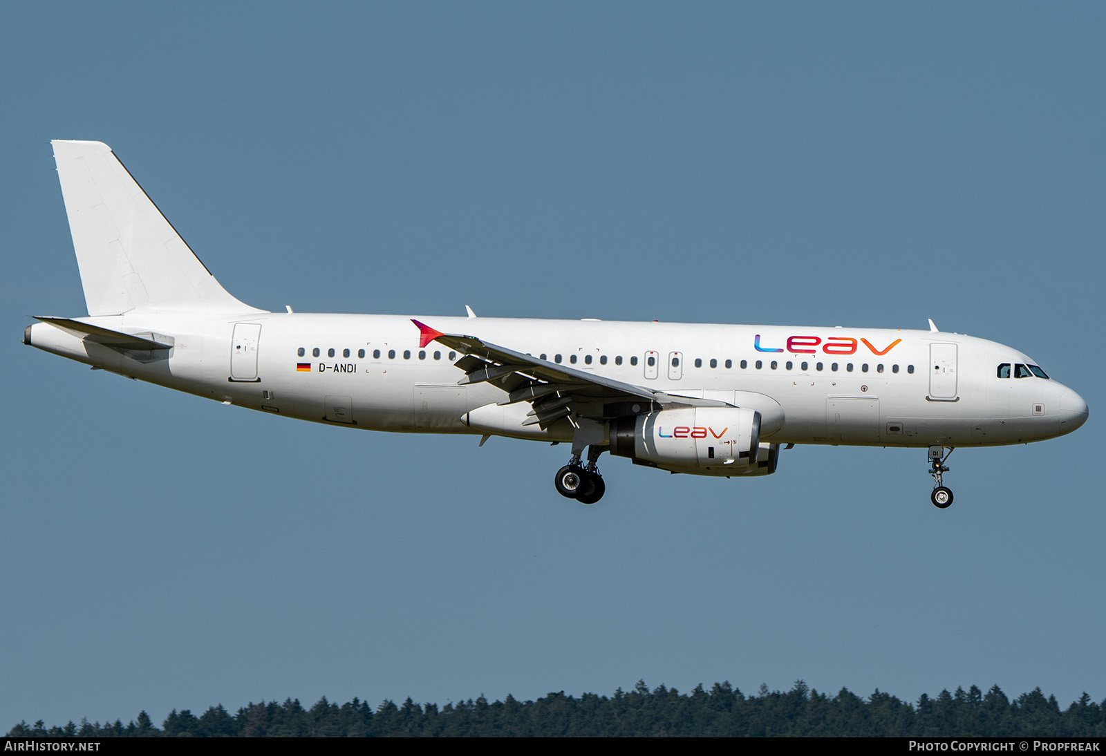 Aircraft Photo of D-ANDI | Airbus A320-232 | Leav Aviation | AirHistory.net #584229