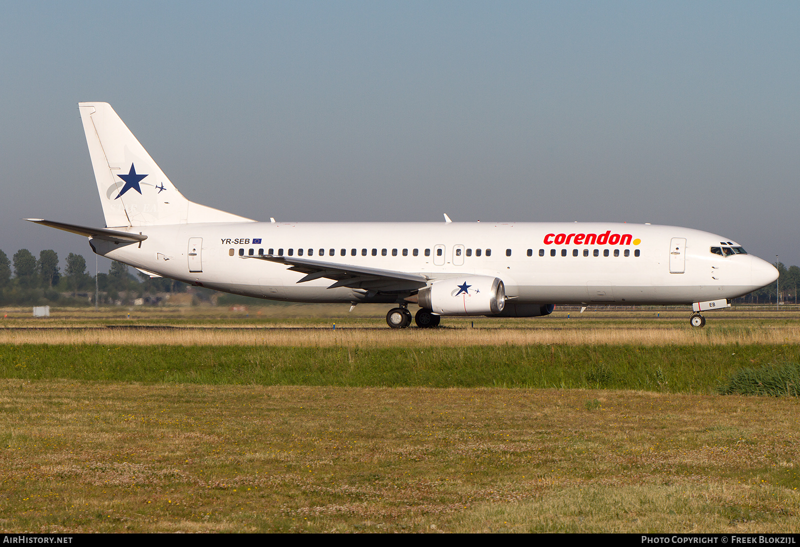 Aircraft Photo of YR-SEB | Boeing 737-484 | Corendon Airlines | AirHistory.net #584296