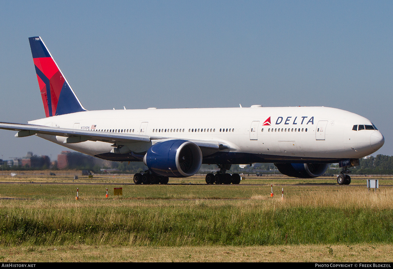 Aircraft Photo of N709DN | Boeing 777-232/LR | Delta Air Lines | AirHistory.net #584329