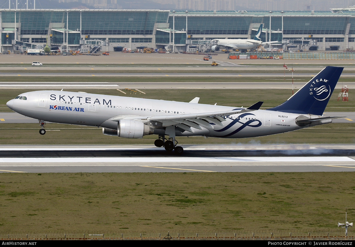 Aircraft Photo of HL8212 | Airbus A330-223 | Korean Air | AirHistory.net #584580