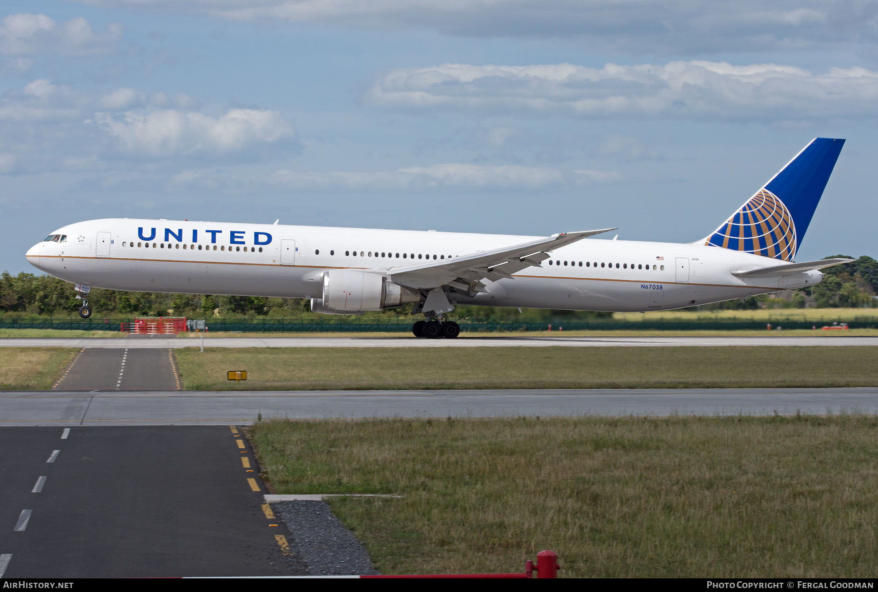 Aircraft Photo of N67058 | Boeing 767-424/ER | United Airlines | AirHistory.net #584650