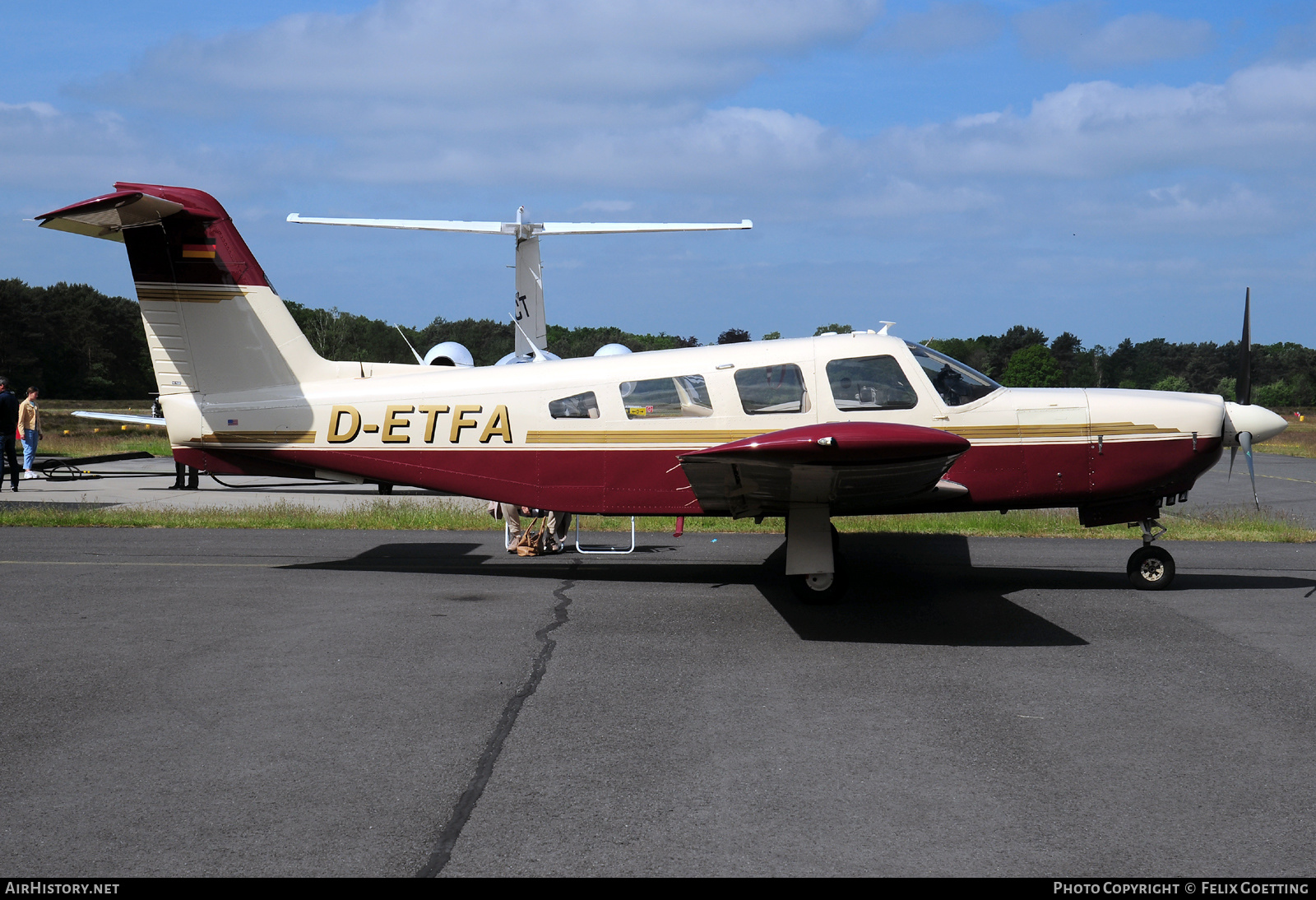 Aircraft Photo of D-ETFA | Piper PA-32RT-300 Lance II | AirHistory.net #584657