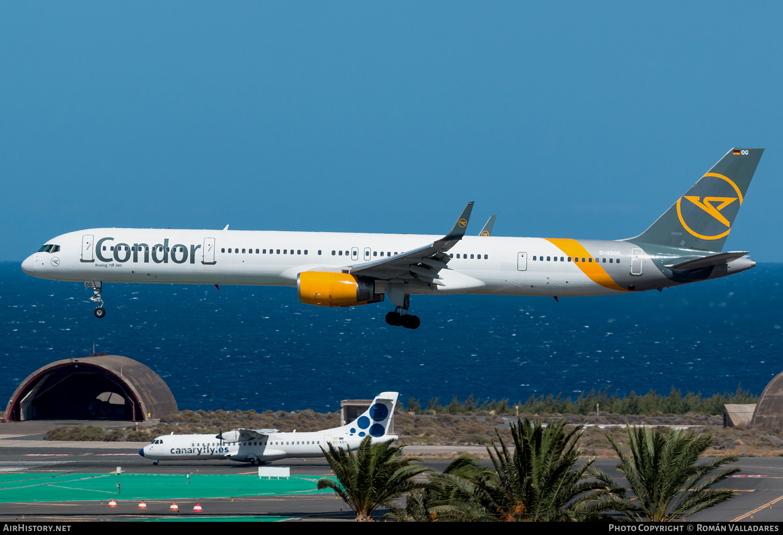 Aircraft Photo of D-ABOG | Boeing 757-330 | Condor Flugdienst | AirHistory.net #584748