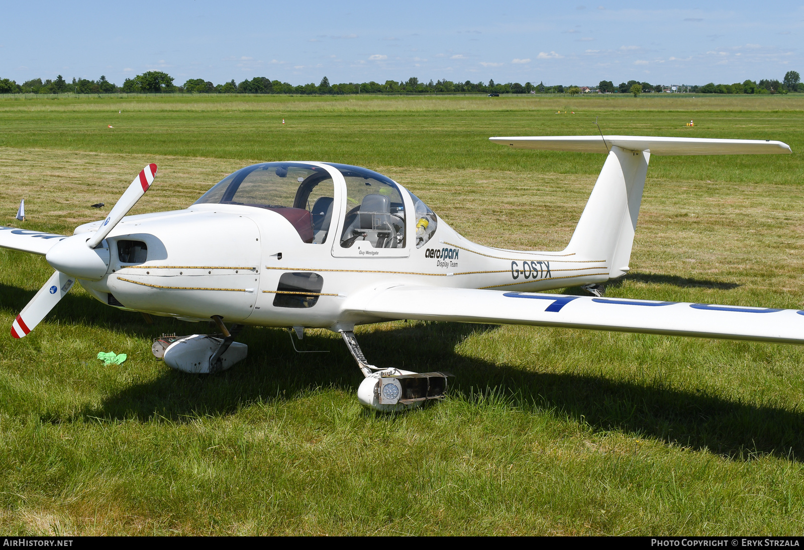 Aircraft Photo of G-OSTX | Grob G-109B | Aerosparx Display Team | AirHistory.net #584841