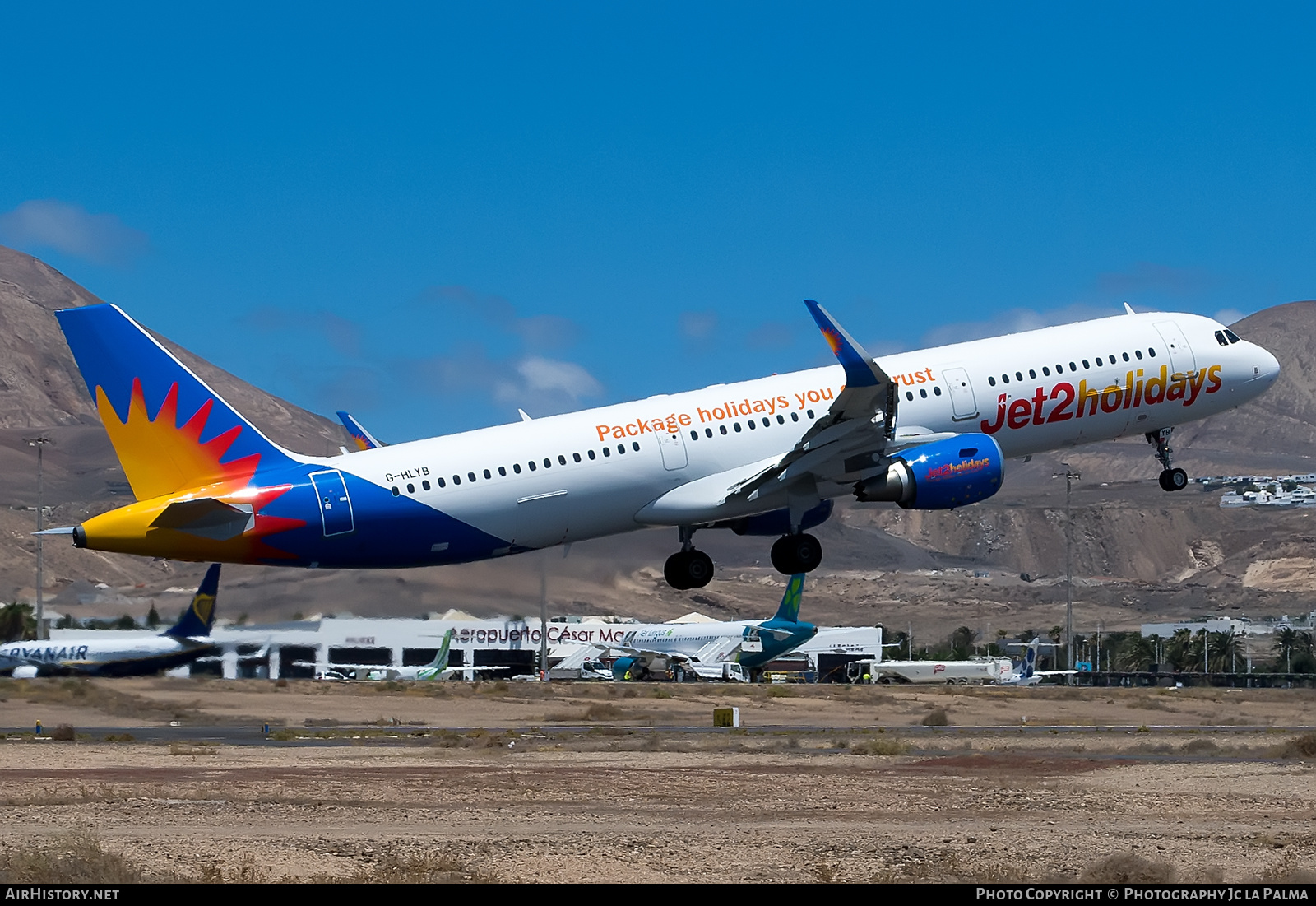 Aircraft Photo of G-HLYB | Airbus A321-211 | Jet2 Holidays | AirHistory.net #584868