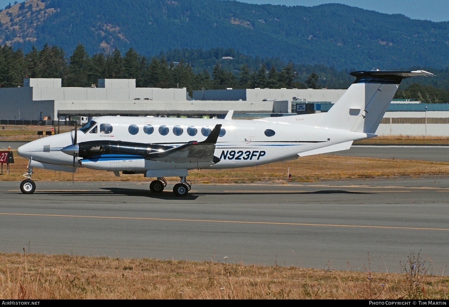 Aircraft Photo of N923FP | Beechcraft B300 King Air 350 | AirHistory.net #585011