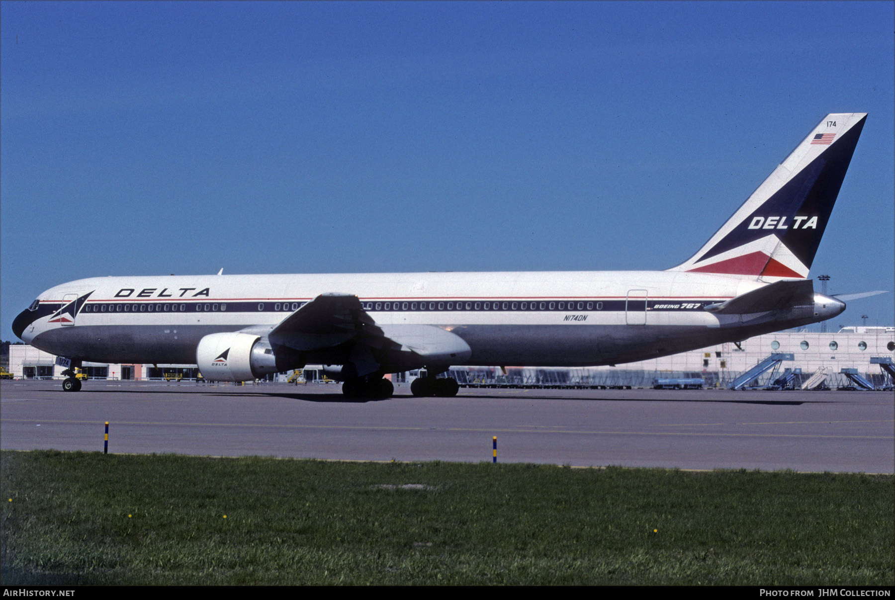 Aircraft Photo of N174DN | Boeing 767-332/ER | Delta Air Lines | AirHistory.net #585055