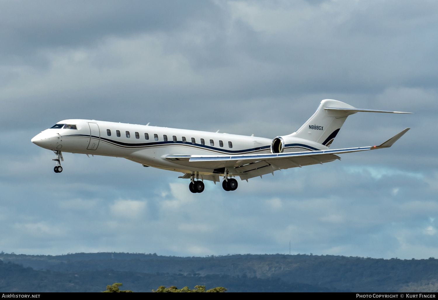 Aircraft Photo of N888GX | Bombardier Global 7500 (BD-700-2A12) | AirHistory.net #585280