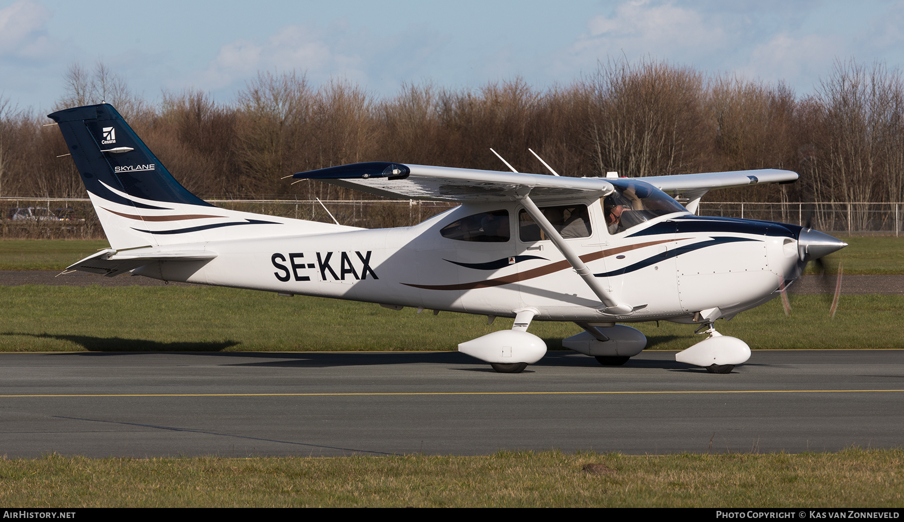 Aircraft Photo of SE-KAX | Cessna 182T Skylane | AirHistory.net #585308