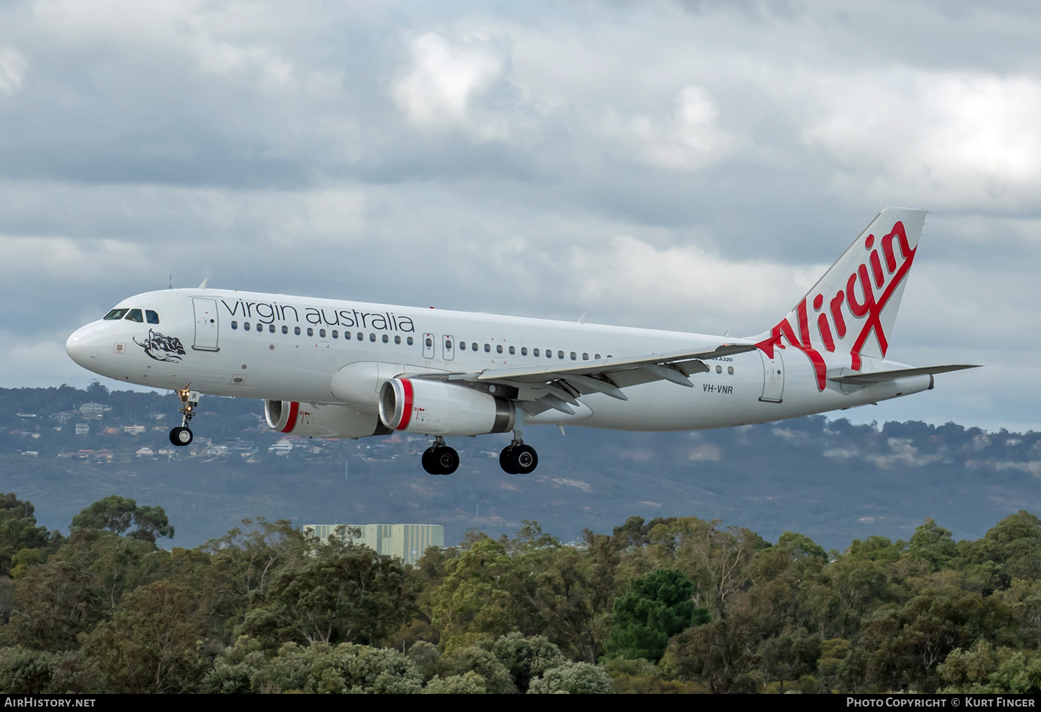 Aircraft Photo of VH-VNR | Airbus A320-232 | Virgin Australia Regional Airlines | AirHistory.net #585310