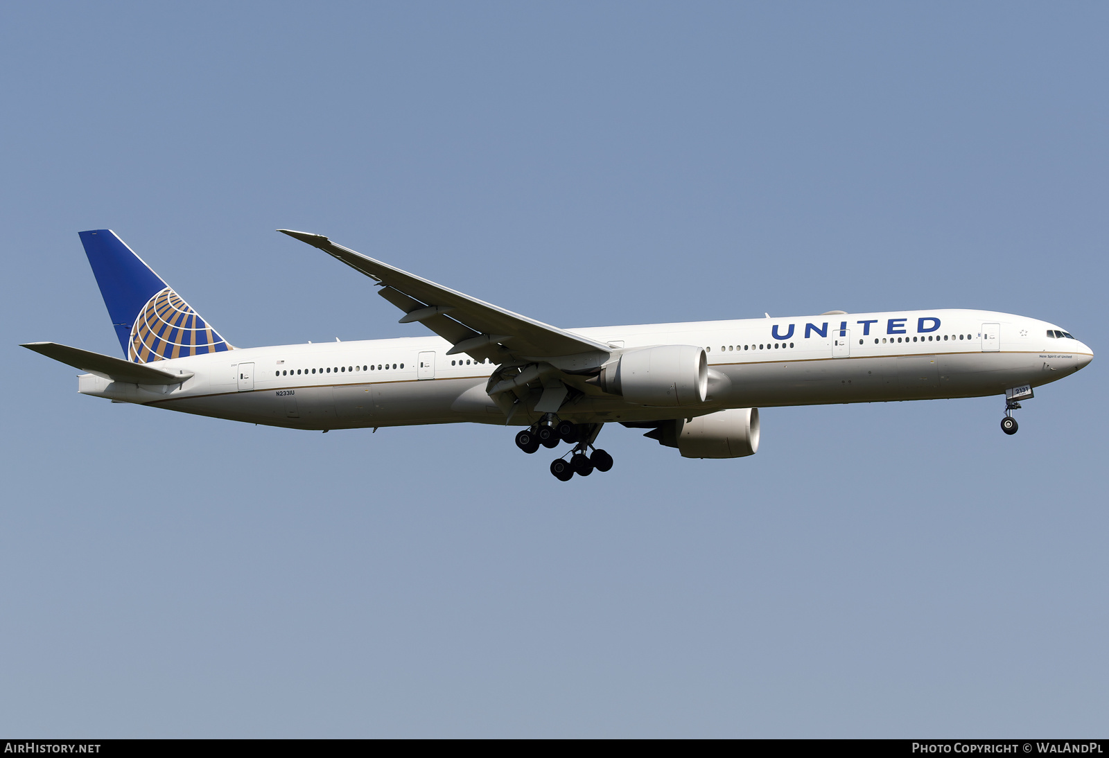Aircraft Photo of N2331U | Boeing 777-300/ER | United Airlines | AirHistory.net #585410