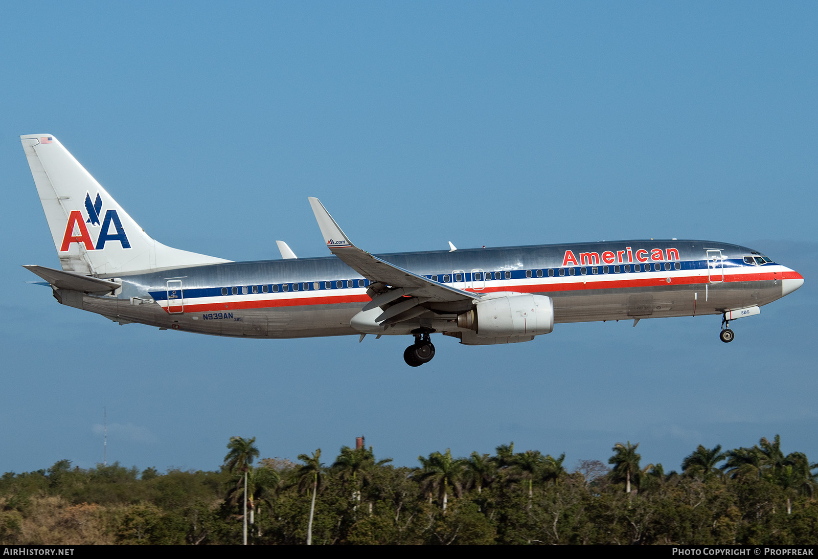 Aircraft Photo of N939AN | Boeing 737-823 | American Airlines | AirHistory.net #585423