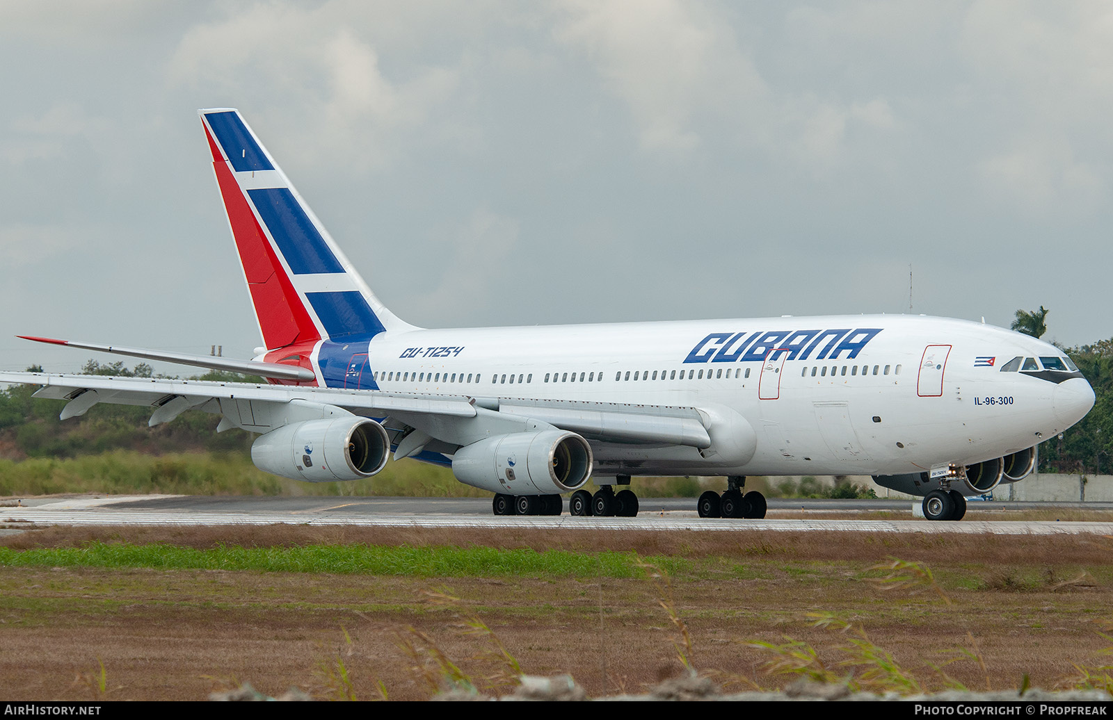 Aircraft Photo of CU-T1254 | Ilyushin Il-96-300 | Cubana | AirHistory.net #585429