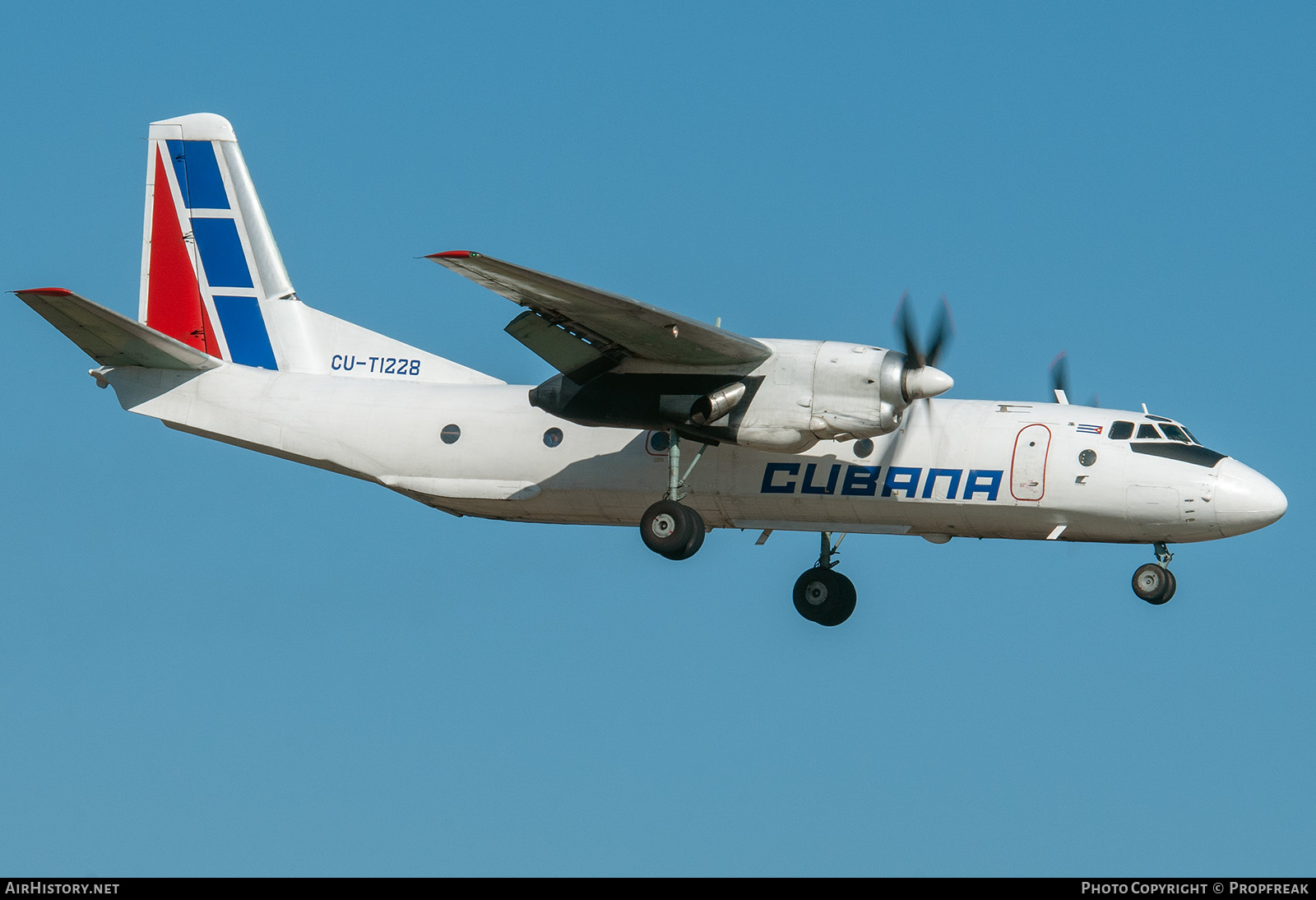 Aircraft Photo of CU-T1228 | Antonov An-26 | Cubana | AirHistory.net #585442
