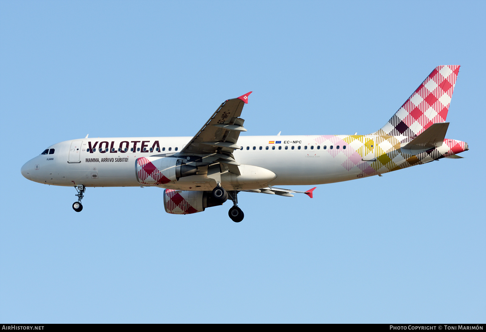 Aircraft Photo of EC-NPC | Airbus A320-214 | Volotea | AirHistory.net #585446