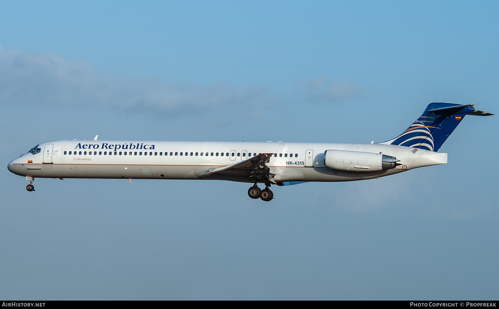 Aircraft Photo of HK-4315 | McDonnell Douglas MD-83 (DC-9-83) | Aero República | AirHistory.net #585532