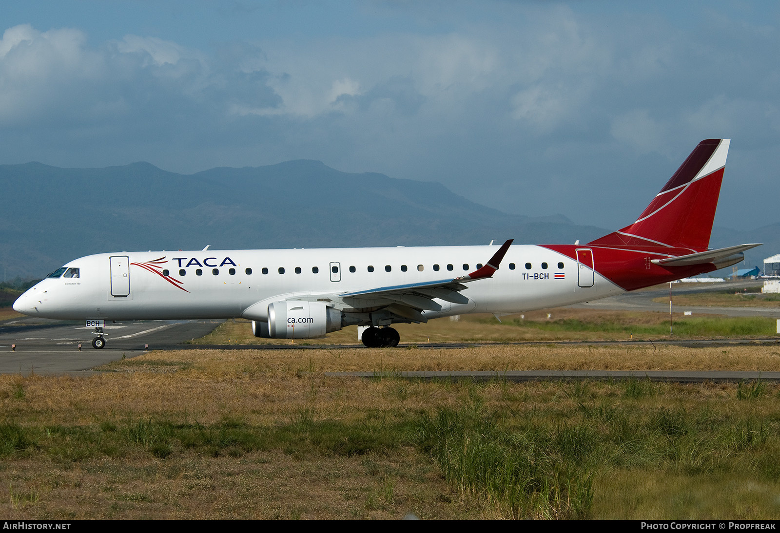 Aircraft Photo of TI-BCH | Embraer 190AR (ERJ-190-100IGW) | TACA - Transportes Aéreos Centro Americanos | AirHistory.net #585539