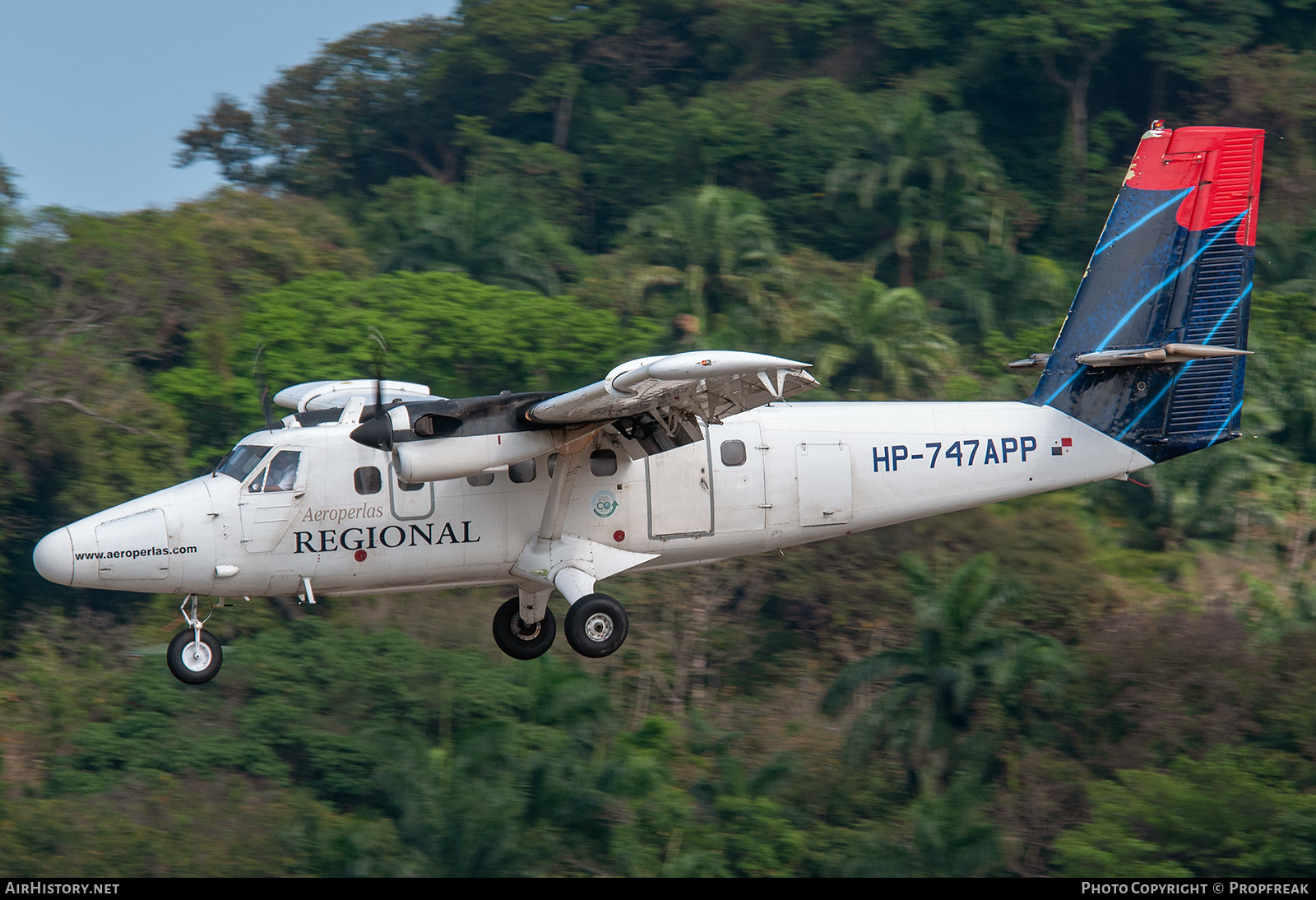 Aircraft Photo of HP-747APP | De Havilland Canada DHC-6-300 Twin Otter | Aeroperlas - Aerolíneas Islas de Las Perlas | AirHistory.net #585550