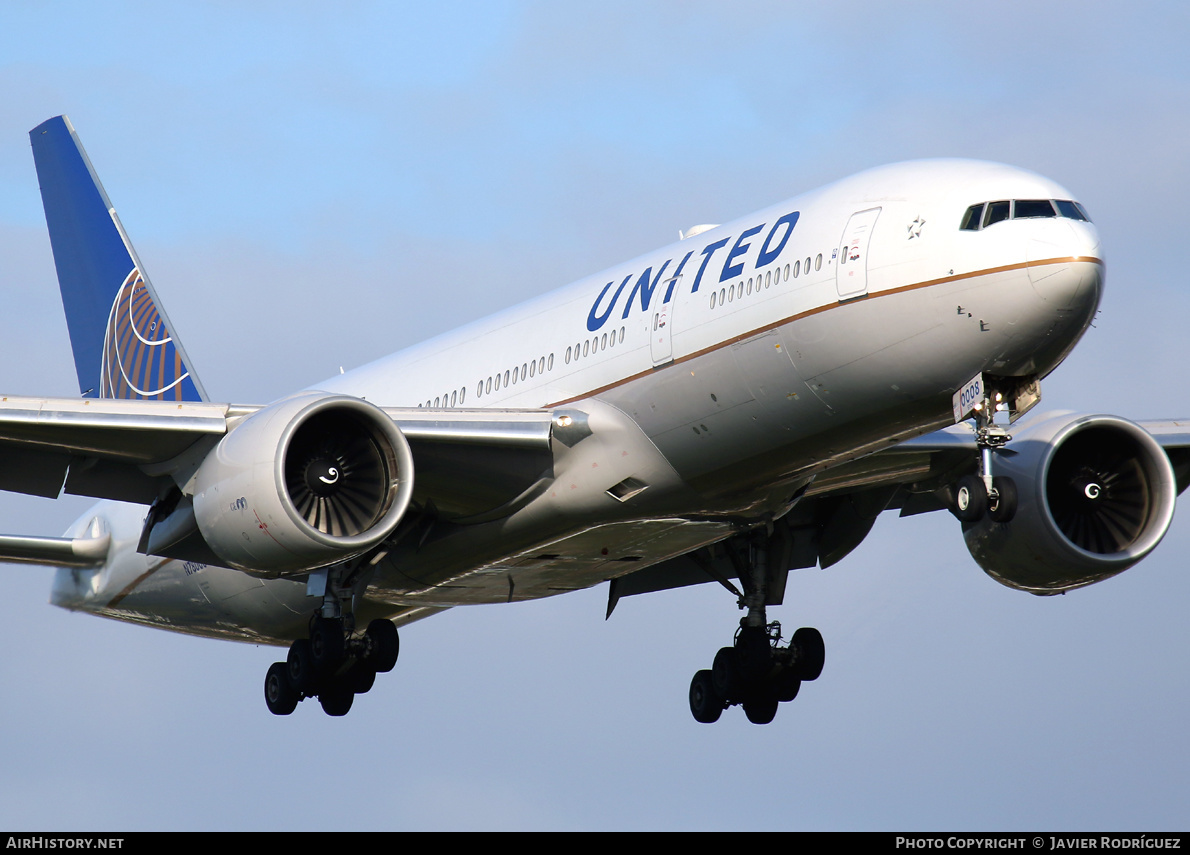 Aircraft Photo of N78008 | Boeing 777-224/ER | United Airlines | AirHistory.net #585628