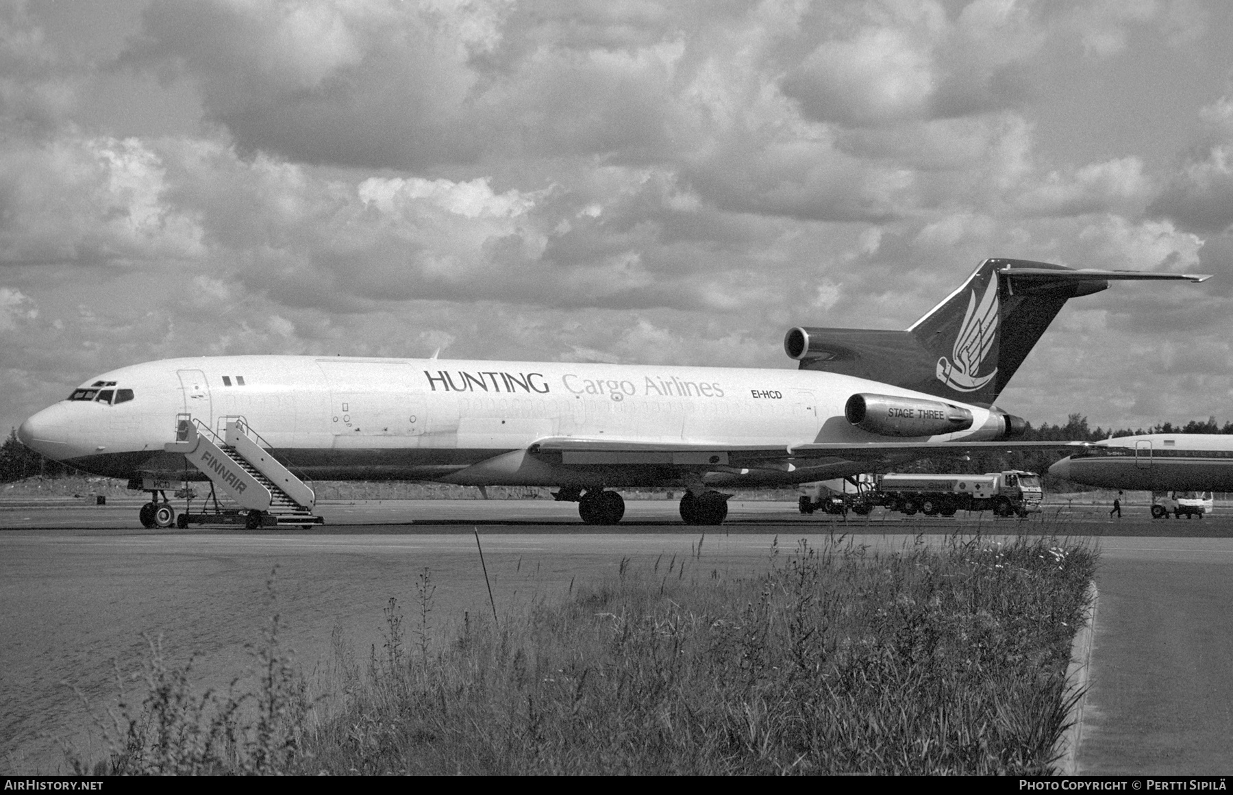 Aircraft Photo of EI-HCD | Boeing 727-223(F) | Hunting Cargo Airlines | AirHistory.net #585642