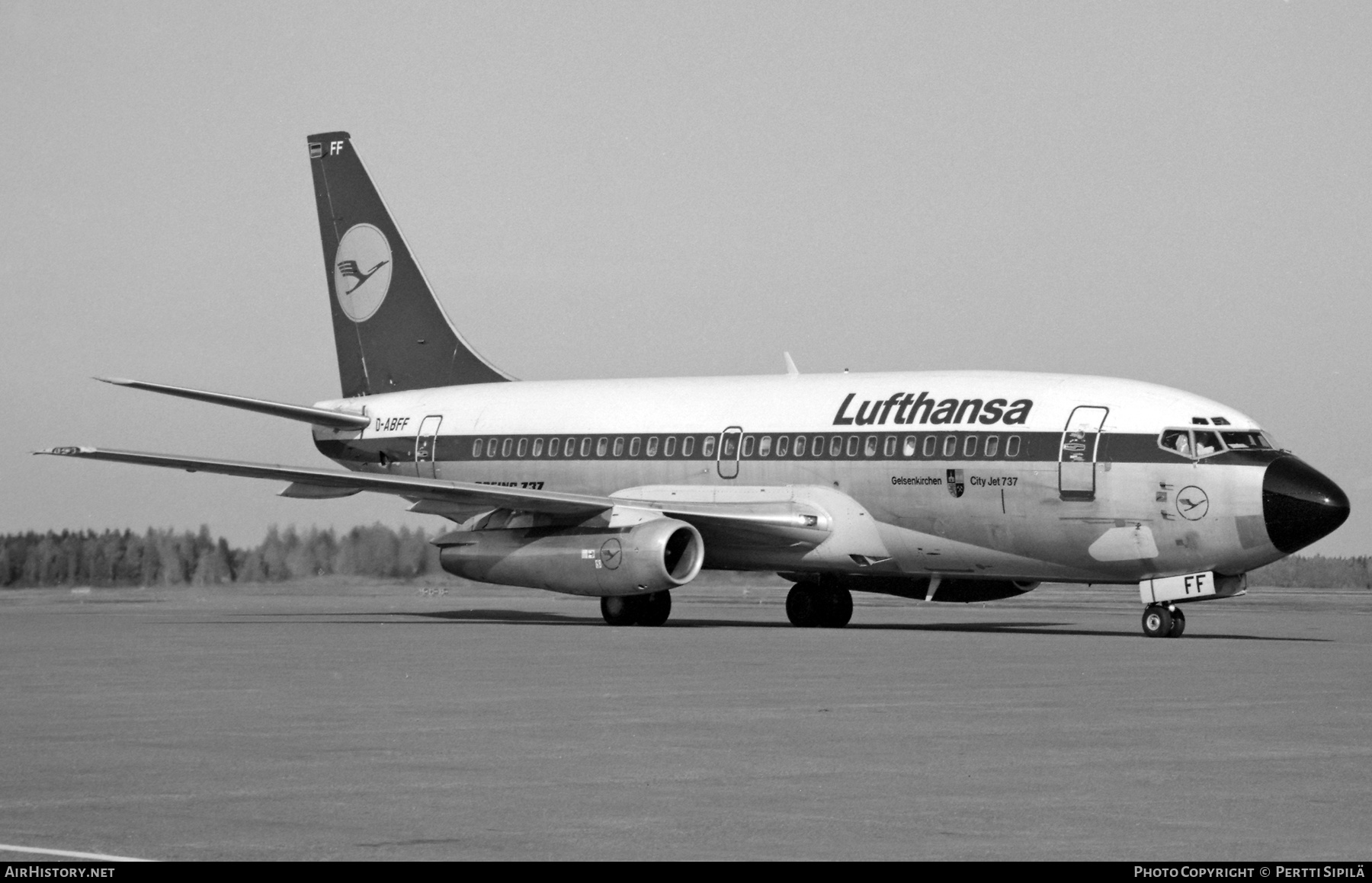 Aircraft Photo of D-ABFF | Boeing 737-230/Adv | Lufthansa | AirHistory.net #585647