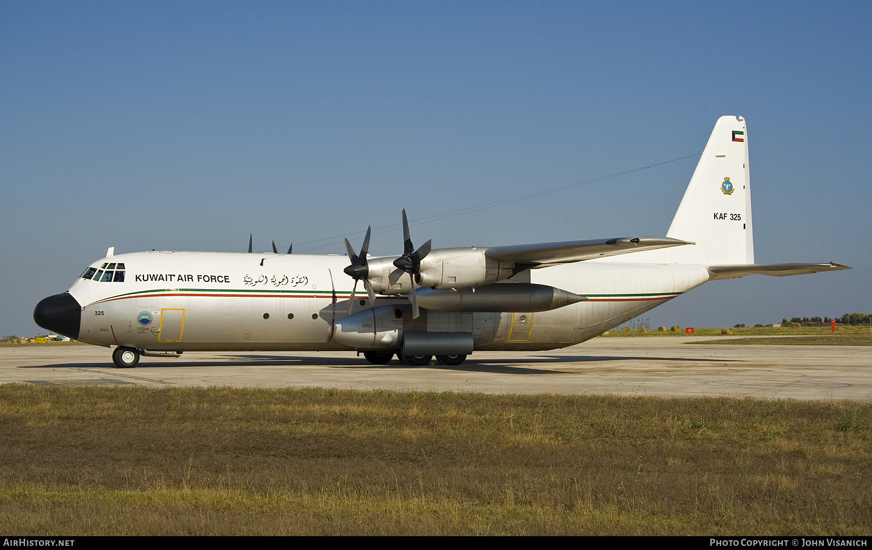 Aircraft Photo of KAF325 | Lockheed L-100-30 Hercules (382G) | Kuwait - Air Force | AirHistory.net #585774