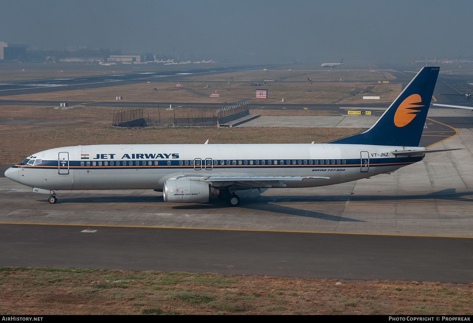 Aircraft Photo of VT-JNZ | Boeing 737-85R | Jet Airways | AirHistory.net #585794