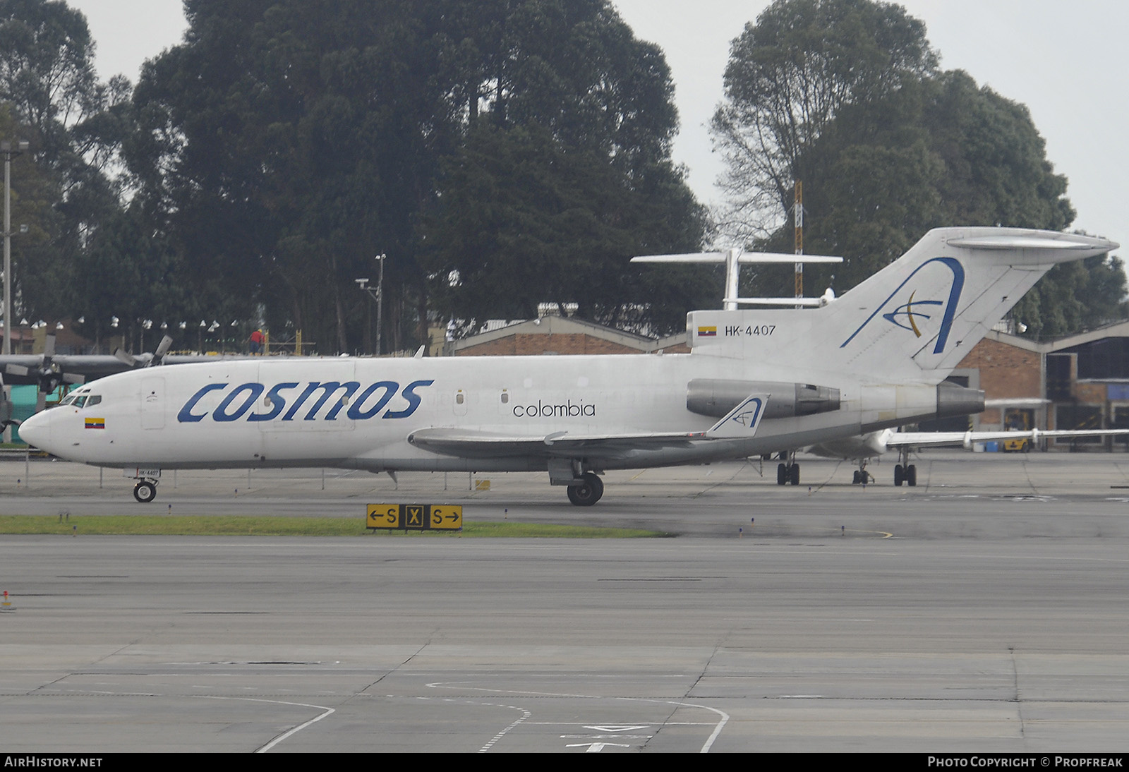 Aircraft Photo of HK-4407 | Boeing 727-30C | Cosmos Transporte Aéreo de Carga | AirHistory.net #585928